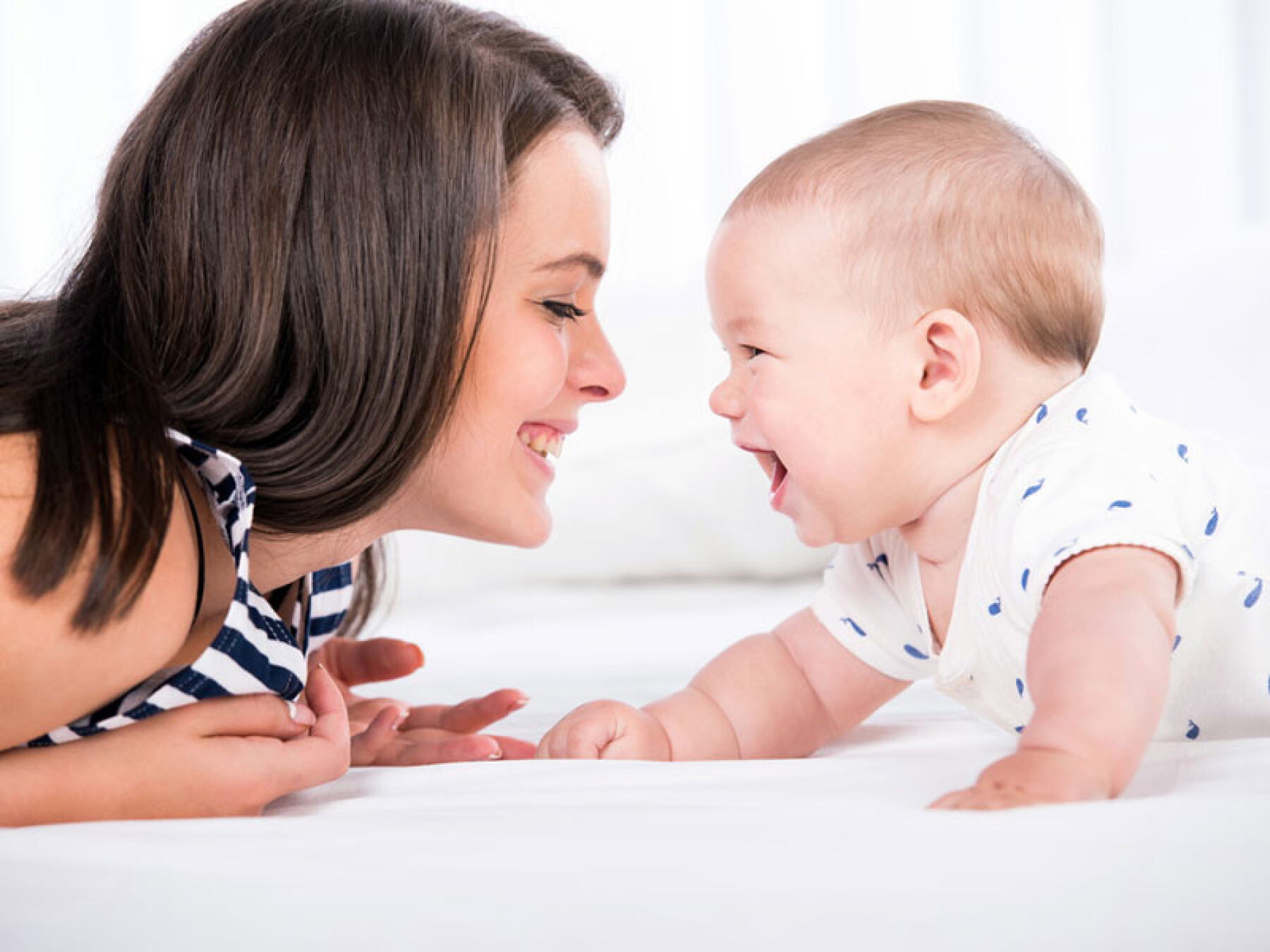 Bebe Quels Jeux Avec Sa Nounou