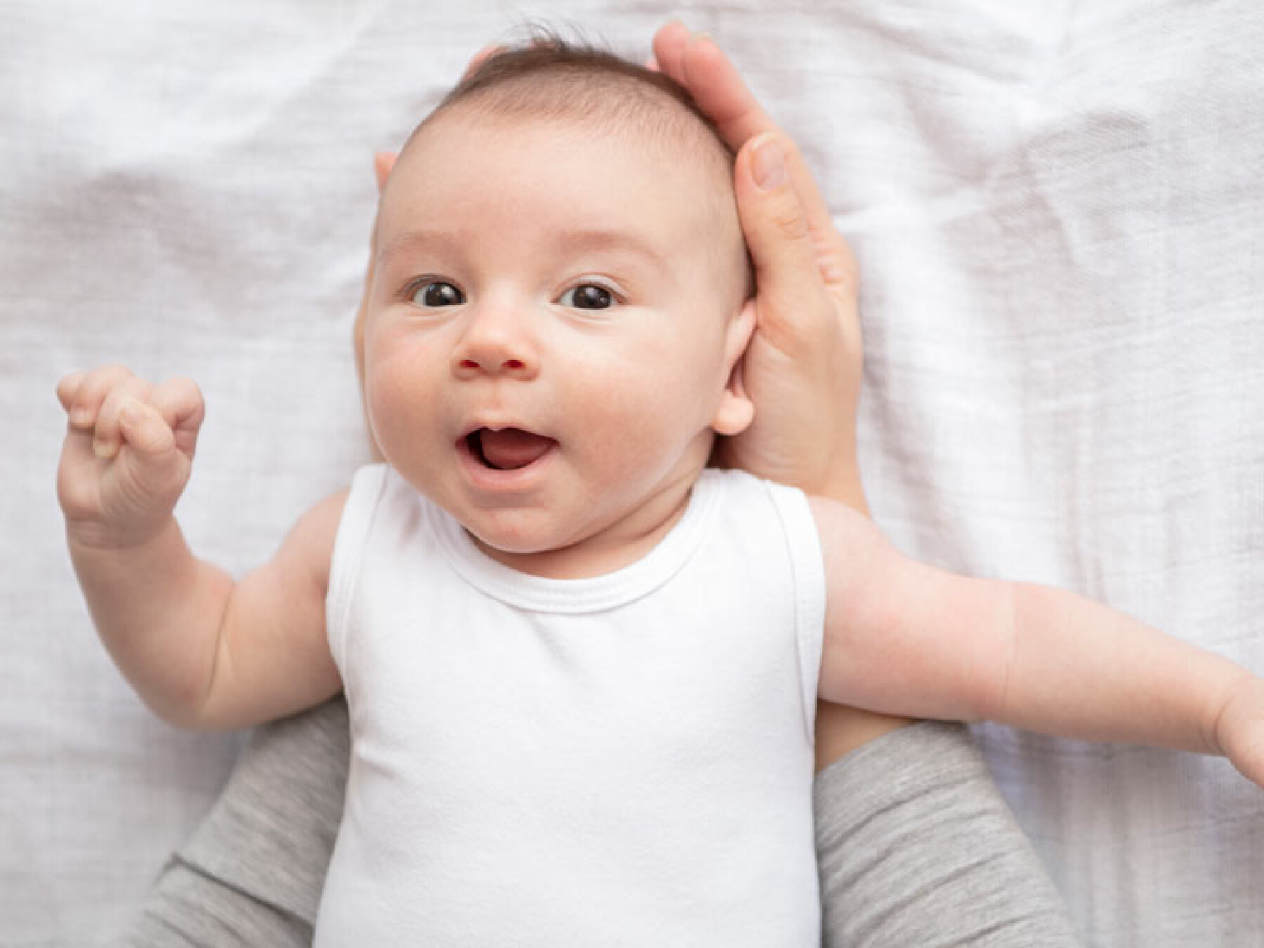 Des Jeux Pour Eveiller La Curiosite De Bebe