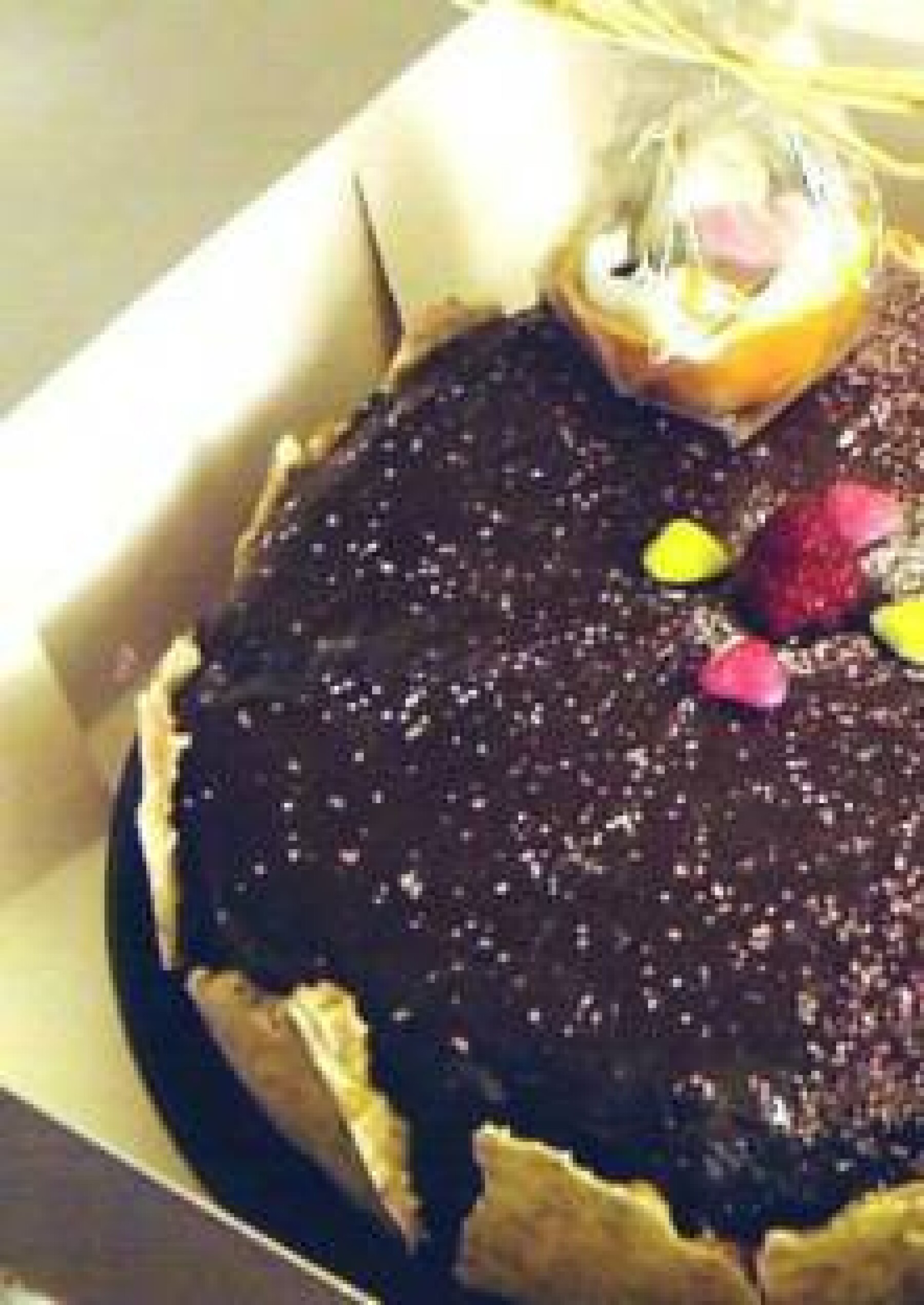 Gateau Au Chocolat Fourre D Une Creme Au Parfum Exotique Et Aux Framboises Gateau Au Chocolat Fourre D Une Creme Au Parfum Exotique Et Aux Framboises